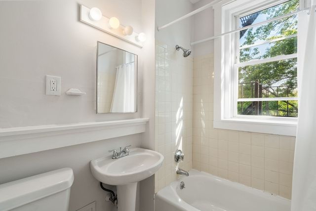 28 Quint Ave 37, Boston, MA 02134