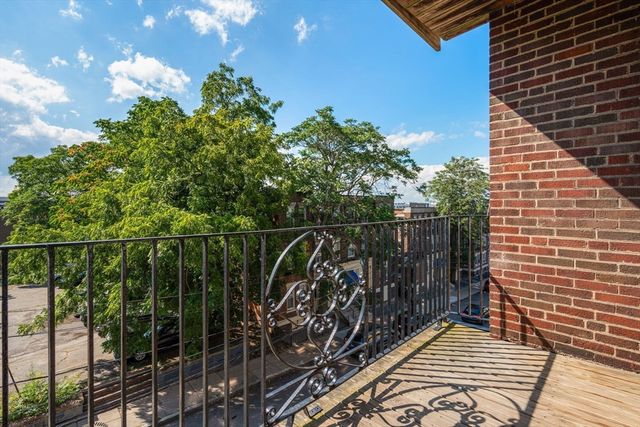28 Quint Ave 37, Boston, MA 02134