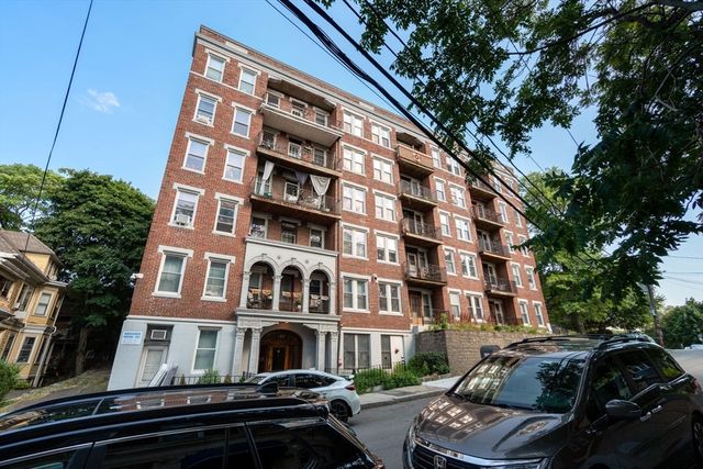 28 Quint Ave 37, Boston, MA 02134