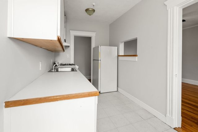 28 Quint Ave 37, Boston, MA 02134