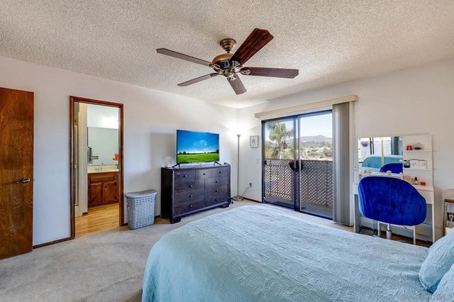 719 Franklin Ln, Vista, CA 92084
