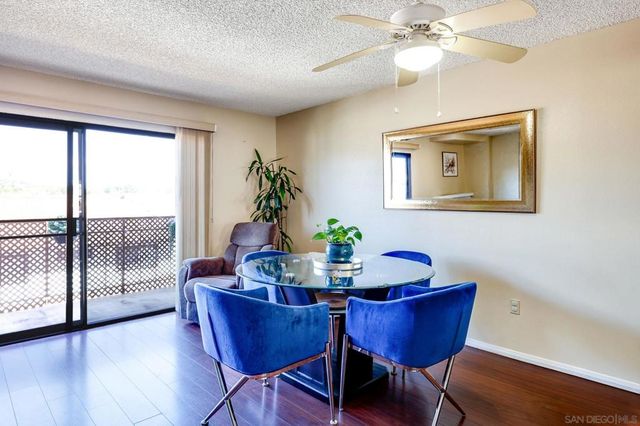 719 Franklin Ln, Vista, CA 92084