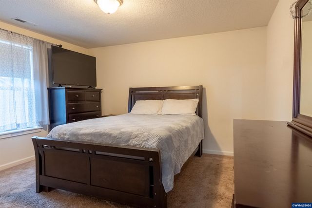 3152 NE Lily Ln, Mcminnville, OR 97128