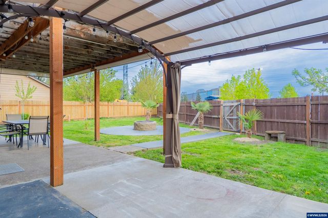 3152 NE Lily Ln, Mcminnville, OR 97128