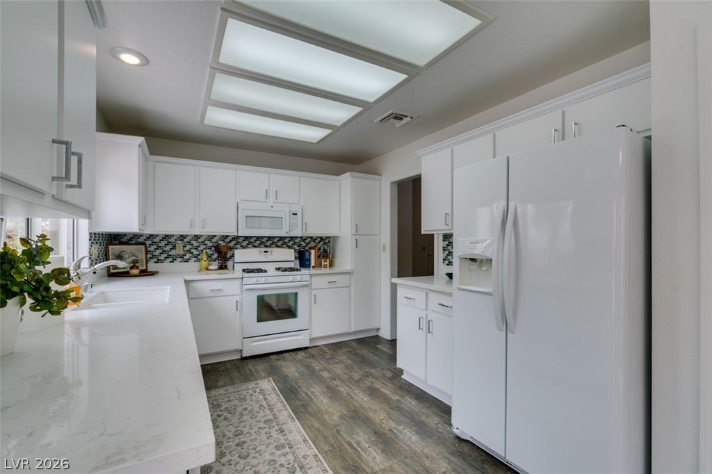 2817 Lotus Hill Drive, Las Vegas, NV 89134 — photo 3