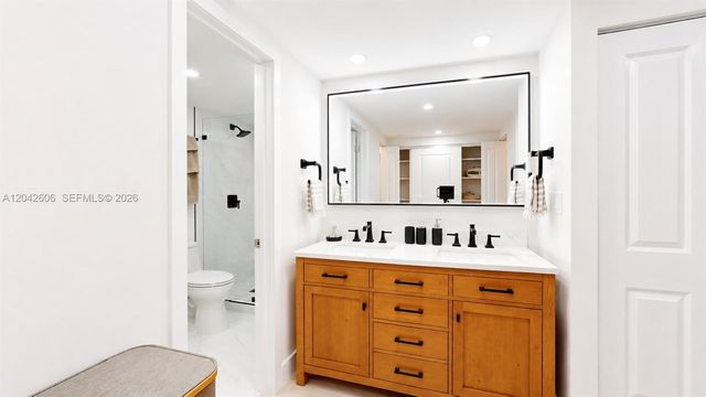 177 Ocean Lane Dr 213, Key Biscayne, FL 33149