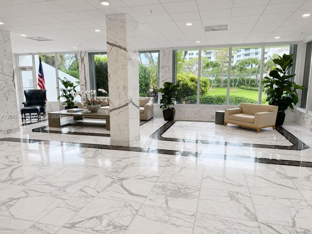 177 Ocean Lane Dr 213, Key Biscayne, FL 33149