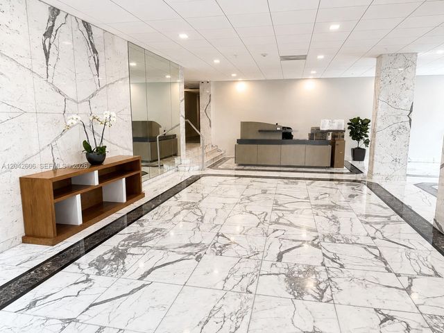 177 Ocean Lane Dr 213, Key Biscayne, FL 33149