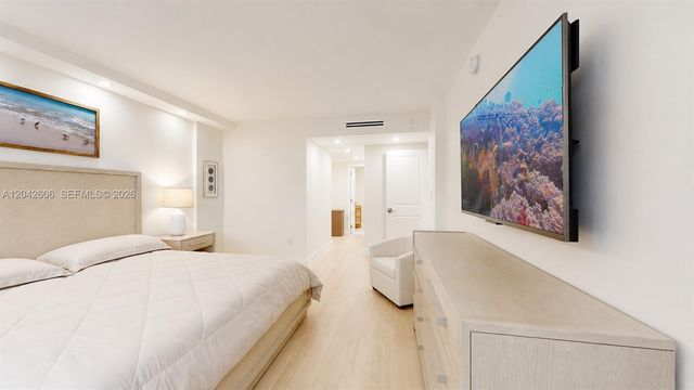 177 Ocean Lane Dr 213, Key Biscayne, FL 33149