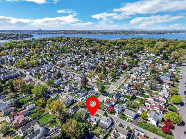 28 Miller Street 2, Glen Cove, NY 11542