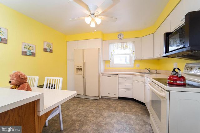 9216 CARLISLE AVE, Baltimore, MD 21236