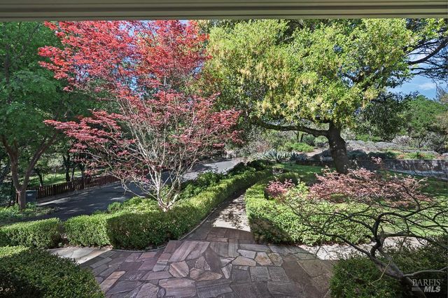 2680 Lawndale Rd, Kenwood, CA 95452