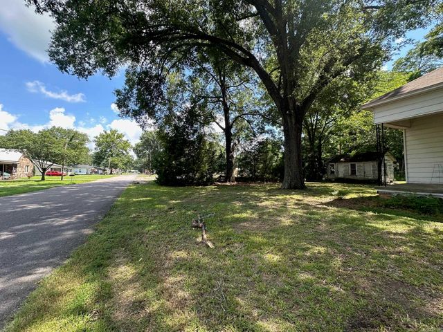 202 N Elm Street, Bald Knob, AR 72010