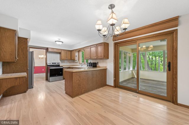 11730 27th Avenue N, Plymouth, MN 55441