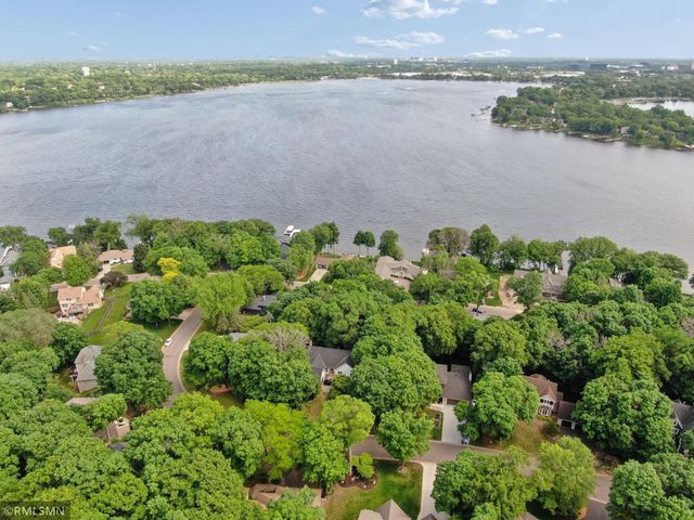 11730 27th Avenue N, Plymouth, MN 55441