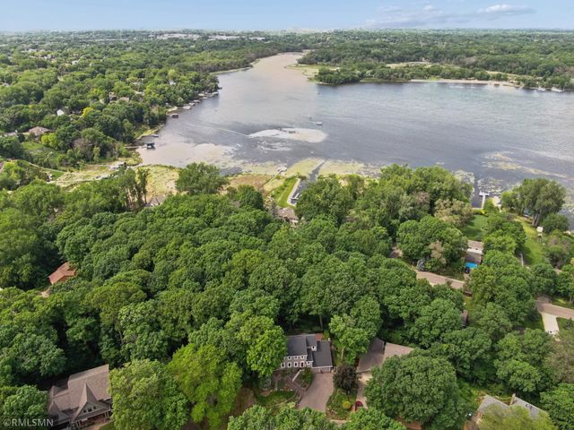 11730 27th Avenue N, Plymouth, MN 55441