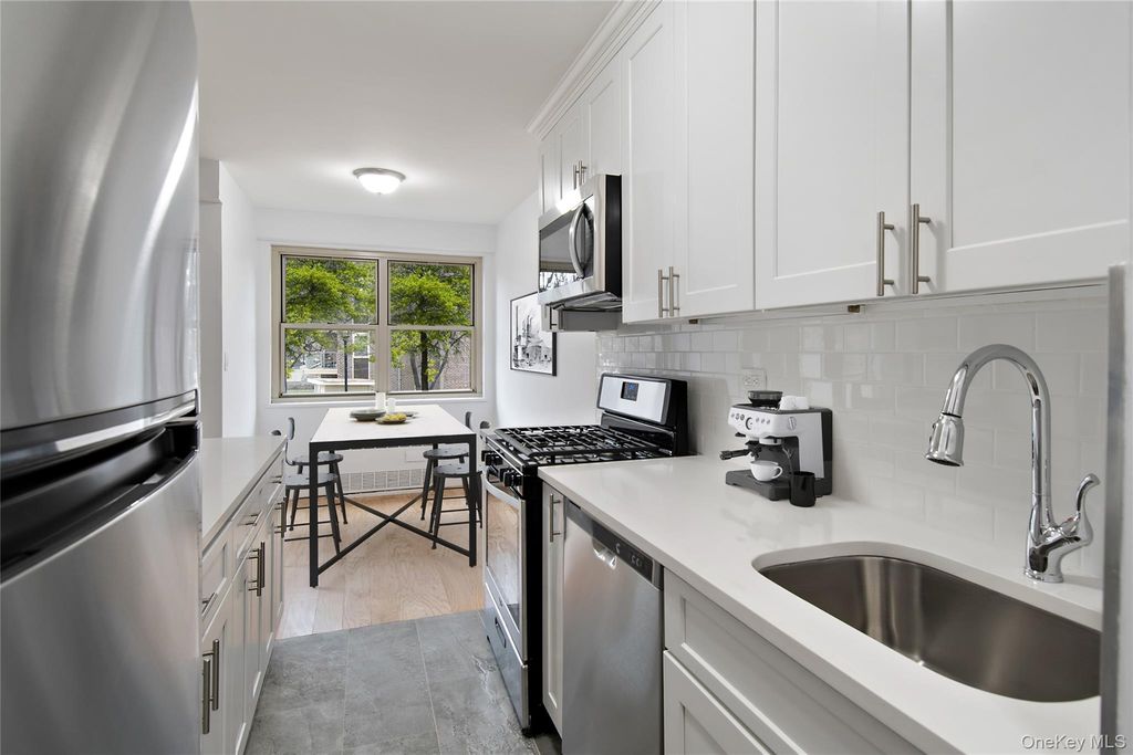 12205 Flatlands Avenue 71G, Brooklyn, NY 11207