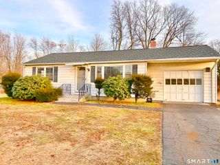 471 Quinnipiac Avenue, North Haven, CT 06473
