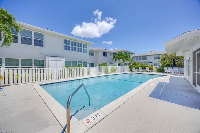 707 Neapolitan WAY 707, Naples, FL 34103