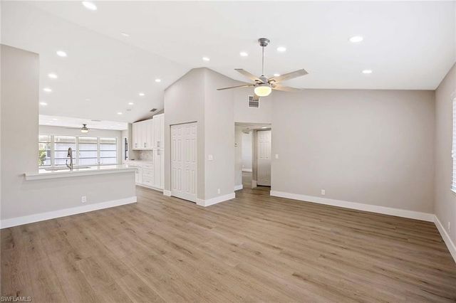 707 Neapolitan WAY 707, Naples, FL 34103