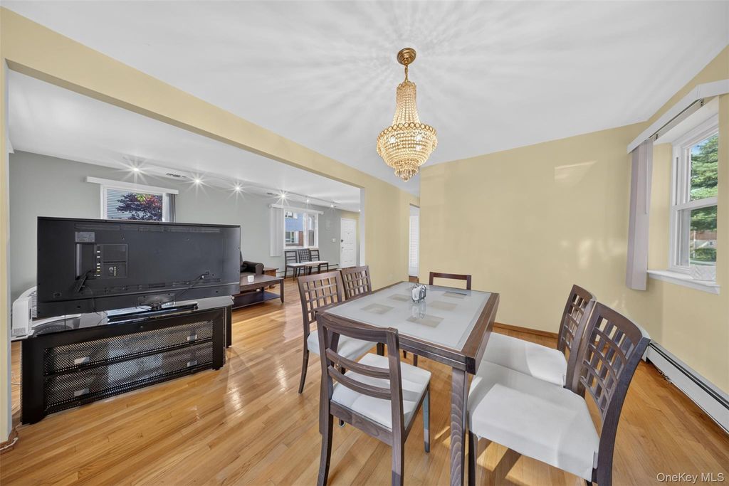 6861 Cloverdale Boulevard 108, Bayside, NY 11364 — photo 5