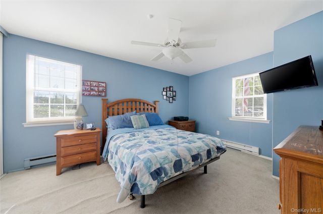 66 Harbor N, Amityville, NY 11701