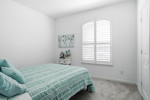 1333 Almond Road, Azle, TX 76020