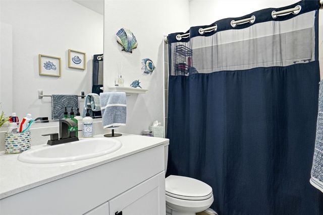 1333 Almond Road, Azle, TX 76020