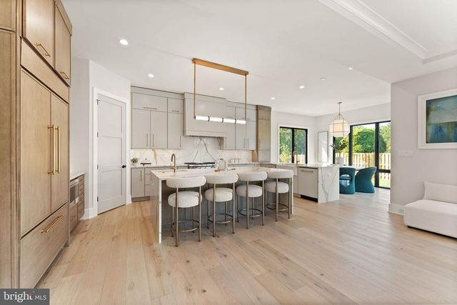 917 TIMBER LN SW, Vienna, VA 22180