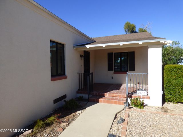 2533 E 3rd Street, Tucson, AZ 85716