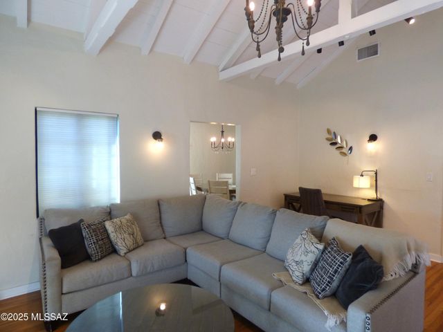 2533 E 3rd Street, Tucson, AZ 85716