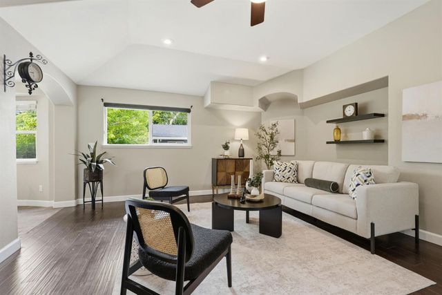 1501 Joby Ln, Sacramento, CA 95864