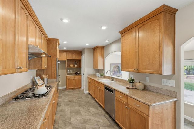 1501 Joby Ln, Sacramento, CA 95864