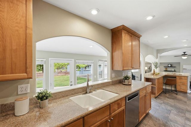 1501 Joby Ln, Sacramento, CA 95864