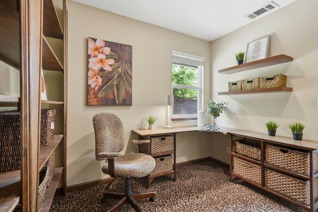 1501 Joby Ln, Sacramento, CA 95864