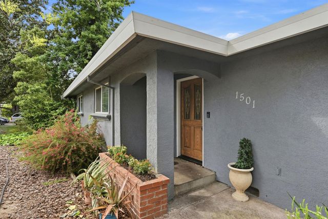 1501 Joby Ln, Sacramento, CA 95864