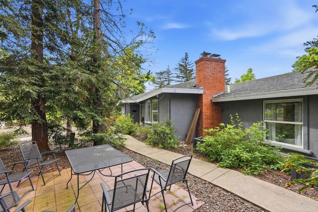 1501 Joby Ln, Sacramento, CA 95864