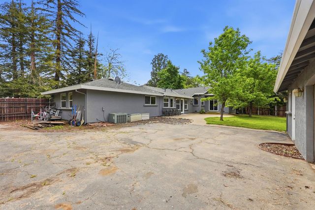 1501 Joby Ln, Sacramento, CA 95864