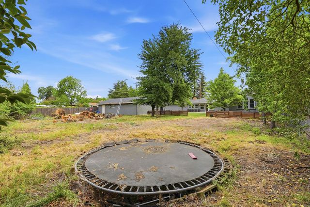 1501 Joby Ln, Sacramento, CA 95864