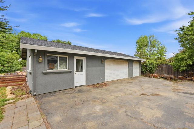 1501 Joby Ln, Sacramento, CA 95864