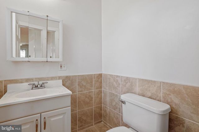 1811 LAWRENCE ST NE, Washington, DC 20018