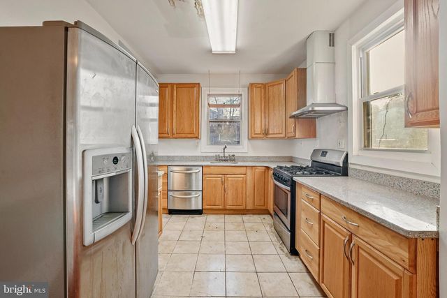 1811 LAWRENCE ST NE, Washington, DC 20018