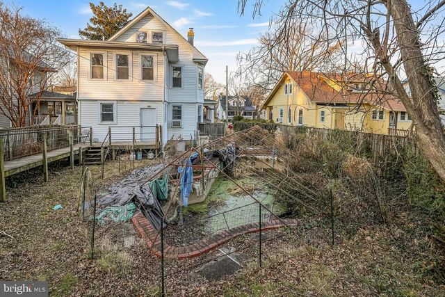 1811 LAWRENCE ST NE, Washington, DC 20018