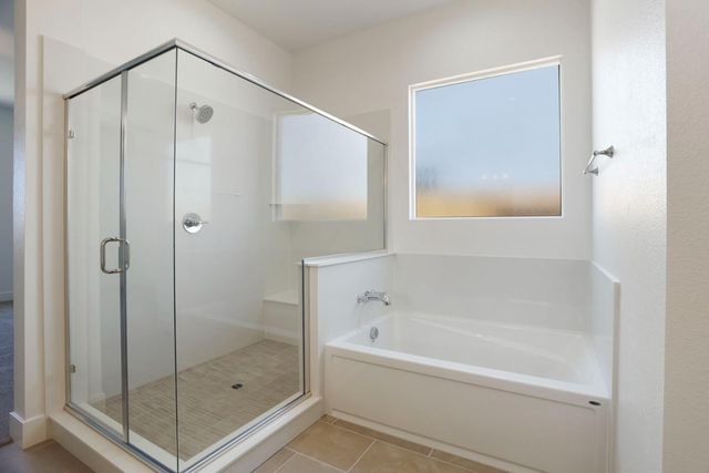450 Vinal Dr, Manteca, CA 95337