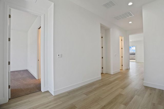450 Vinal Dr, Manteca, CA 95337