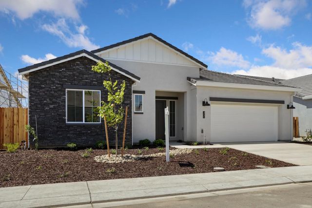 450 Vinal Dr, Manteca, CA 95337