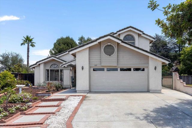 1107 Casa Bonita Way, Vista, CA 92081