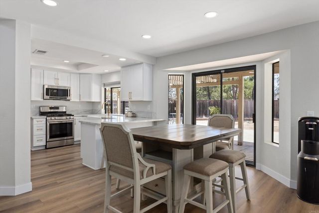 1107 Casa Bonita Way, Vista, CA 92081