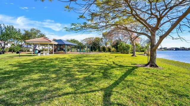 1106 SW 44th Way, Deerfield Beach, FL 33442