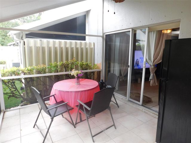 1106 SW 44th Way, Deerfield Beach, FL 33442